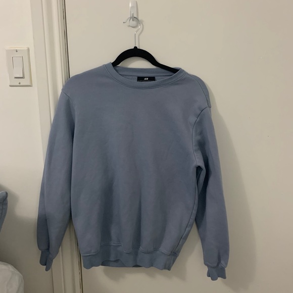 🔥2 for 20//H&M boyfriend baby blue crew neck - Picture 1 of 3